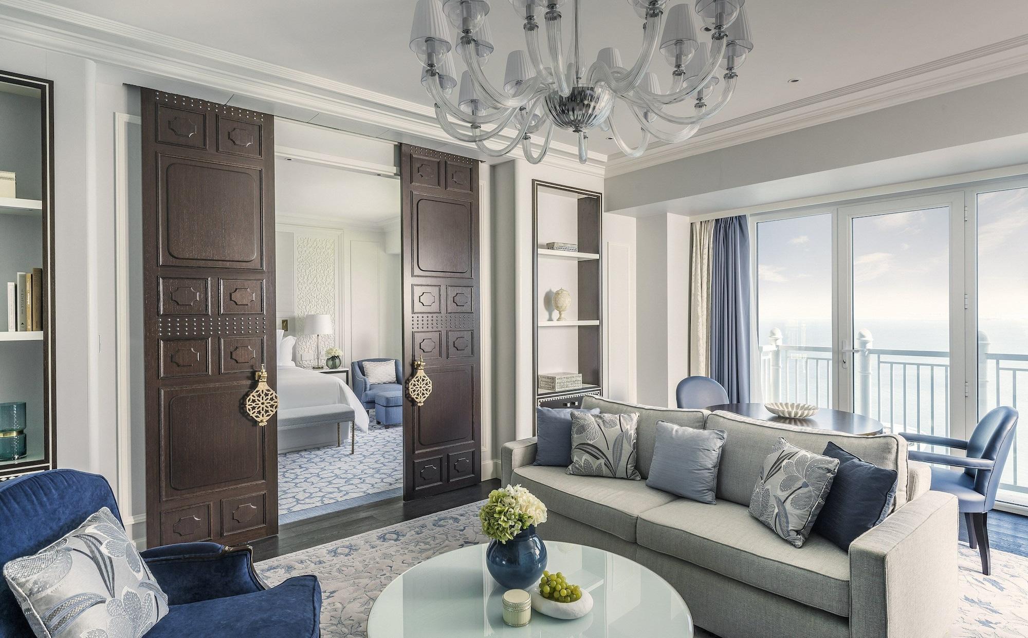 Four Seasons Hotel דוחה מראה חיצוני תמונה A suite at the Four Seasons Hotel