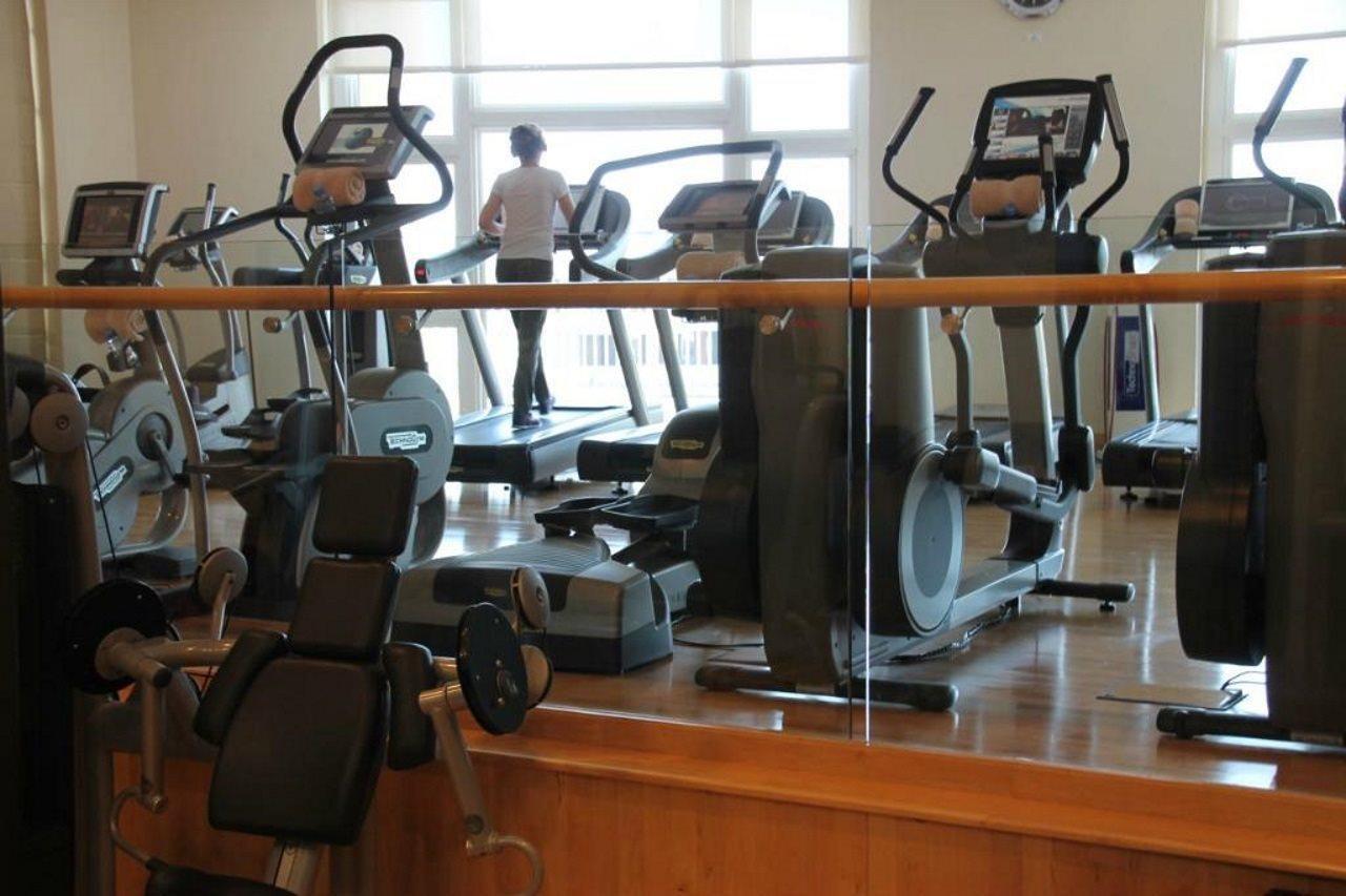 Four Seasons Hotel דוחה מראה חיצוני תמונה Elliptical cross trainer
