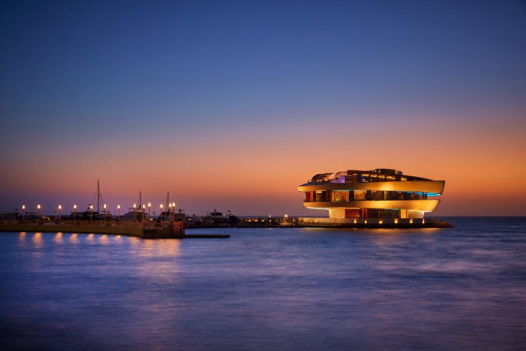 Four Seasons Hotel דוחה מראה חיצוני תמונה The casino at night